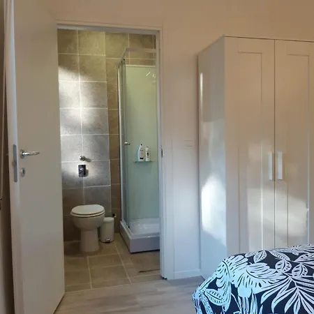 Bbqueen Sandonato Policlinico Bed & Breakfast