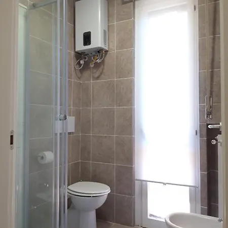 Bbqueen Sandonato Policlinico Bed & Breakfast *