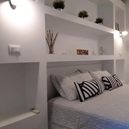 Bbqueen Sandonato Policlinico Bed & Breakfast *