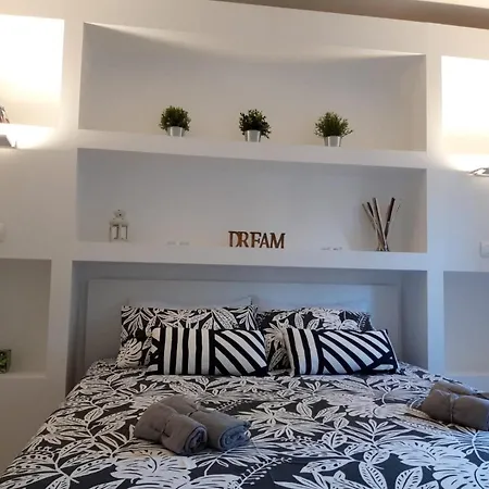 Bbqueen Sandonato Policlinico Bed & Breakfast