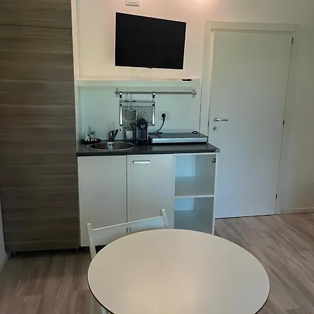Bbqueen Sandonato Policlinico Bed & Breakfast