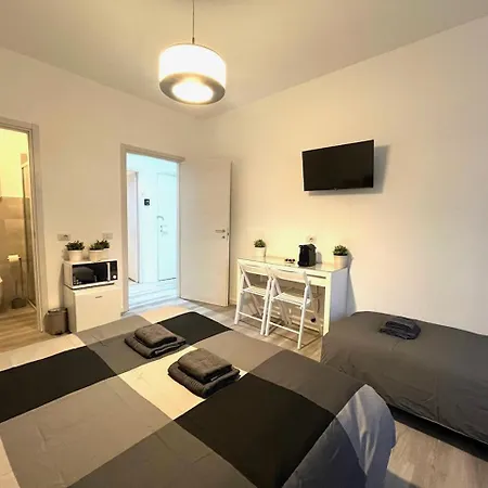 Bbqueen Sandonato Policlinico Bed & Breakfast