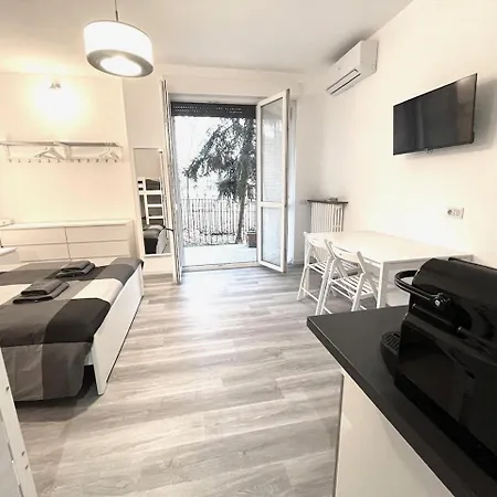 Bbqueen Sandonato Policlinico Bed & Breakfast